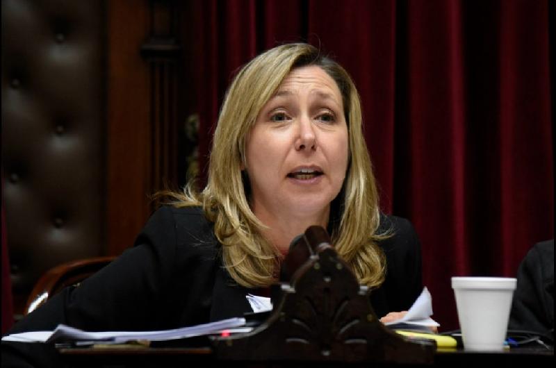 ldquoPrevisible baacutesico arrastrado y muy aburridordquo la opinioacuten de Myriam Bregman sobre el discurso de Milei