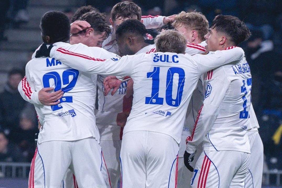 Lyon ganoacute en Suiza y se aseguroacute el liderazgo en la Europa League