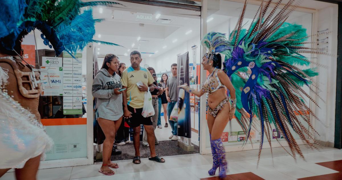 Promocionan los tradicionales Corsos de San Pedro 2026 en distintas ciudades