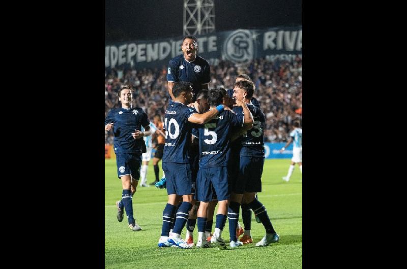 Se reanudoacute el partido entre Independiente Rivadavia y Atleacutetico Tucumaacuten por una tormenta