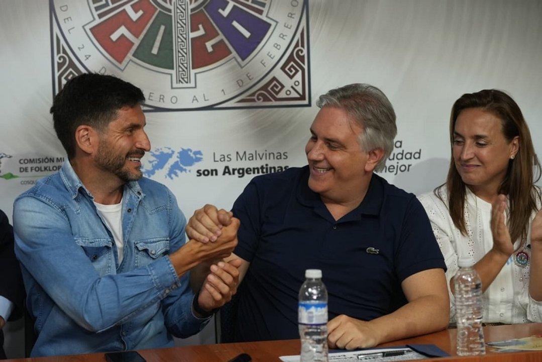 Cumbre en Cosquiacuten- Llaryora y Pullaro se plantan ante Milei y exigen cambios en la reforma laboral