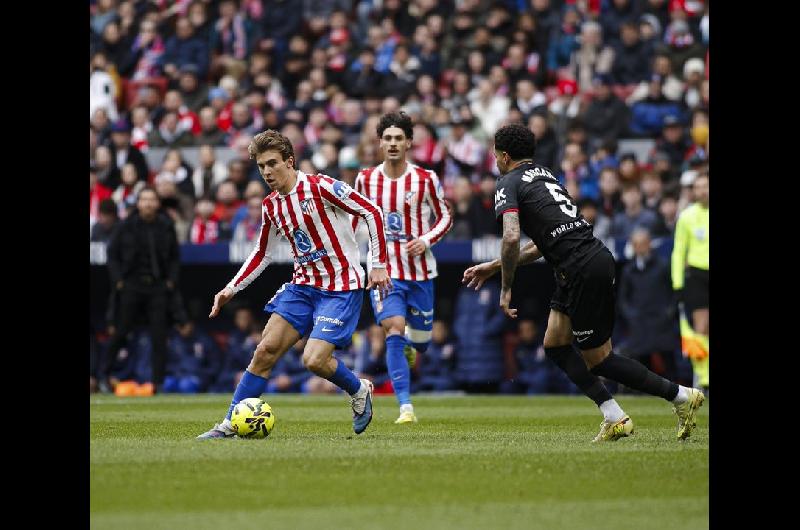Con un golazo de Almada Atleacutetico de Madrid aplastoacute al Mallorca en La Liga