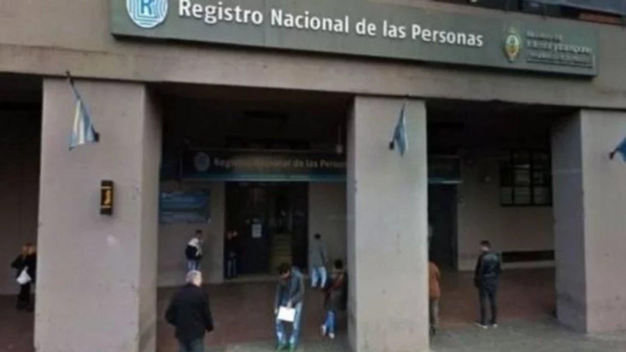 Renuncioacute el titular del RENAPER y el Gobierno oficializoacute la salida de otros tres funcionarios clave
