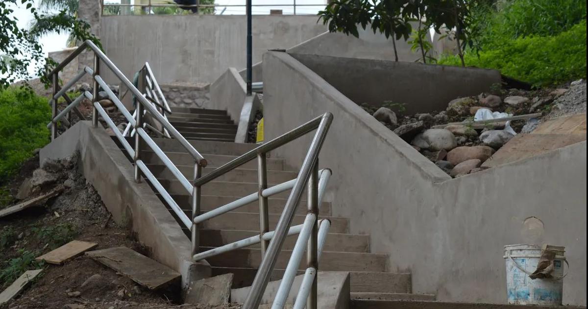 Avanzan los trabajos de puesta en valor de escaleras de acceso a barrios capitalinos