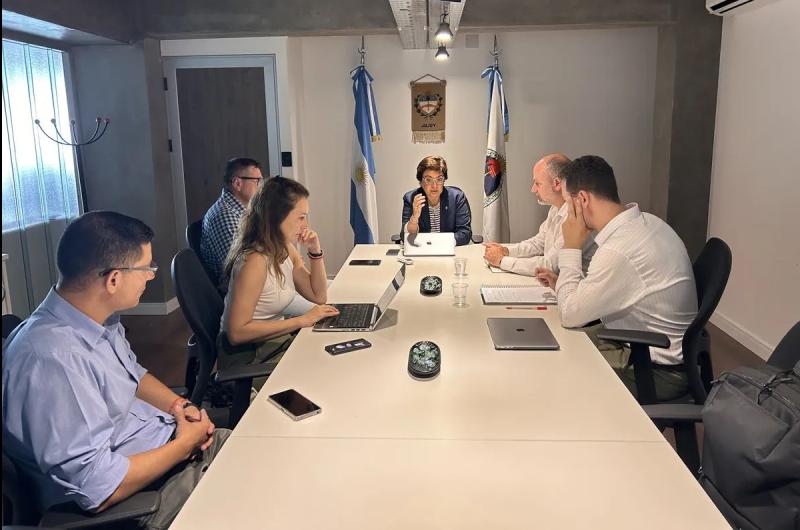 Continuacutea el proceso de simplificacioacuten y digitalizacioacuten de traacutemites y expedientes