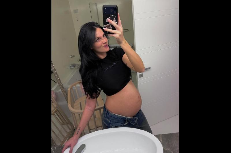 ldquoCasi una mamirdquo- Oriana Sabatini presumioacute su panza de siete meses