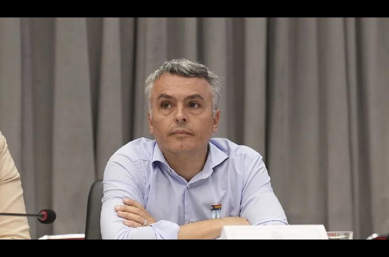 La carta de Pauloacuten a Javier Milei por los incendios- ldquoDeje los shows musicales y ocuacutepese del ambienterdquo