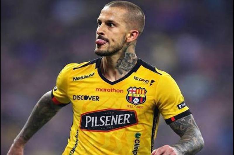 Benedetto cambia de aire y desembarca en Ecuador