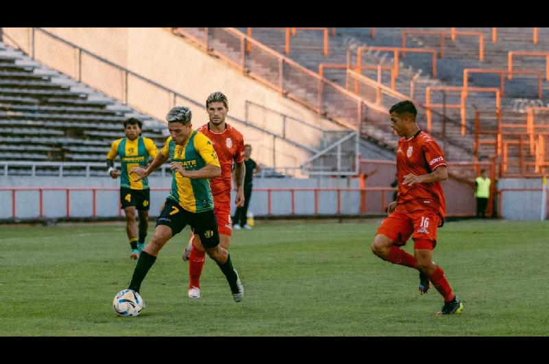 Aldosivi y Barracas Central empataron sin goles y siguen sin ganar en el Torneo Apertura