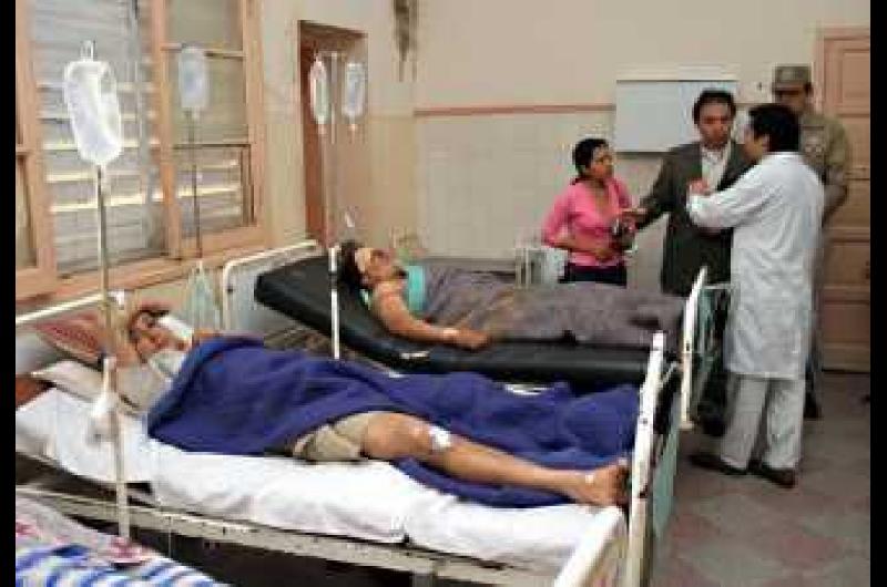 La salud en terapia intensiva- 5 mil cliacutenicas estaacuten con respirador y a punto de expirar  