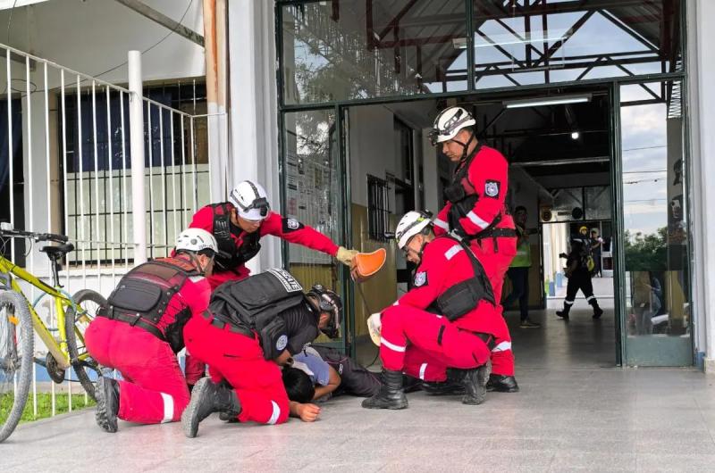 Efectuaron ejercicios de evacuacioacuten en un hospital