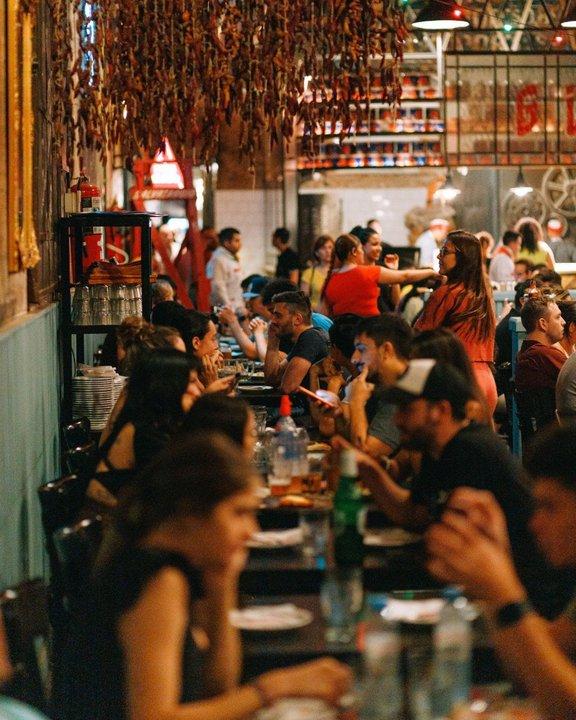 Una pizzeriacutea top de la avenida Corrientes se viste de anfitriona para el Diacutea Mundial de la Pizza