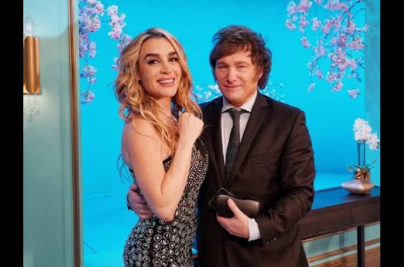 Una cantante de cumbia dice ser la actual pareja de Javier Milei