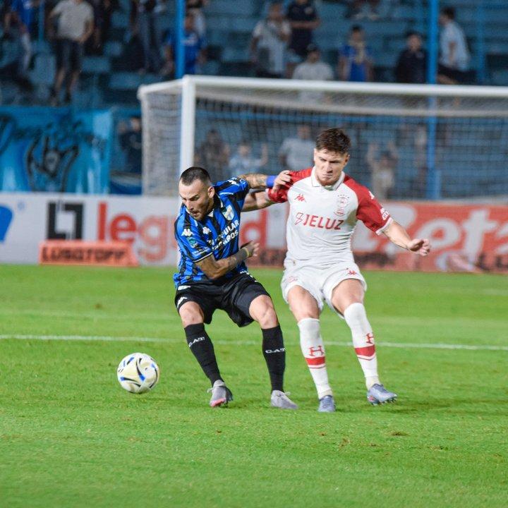 Atleacutetico Tucumaacuten y Huracaacuten repartieron puntos por el Torneo Apertura