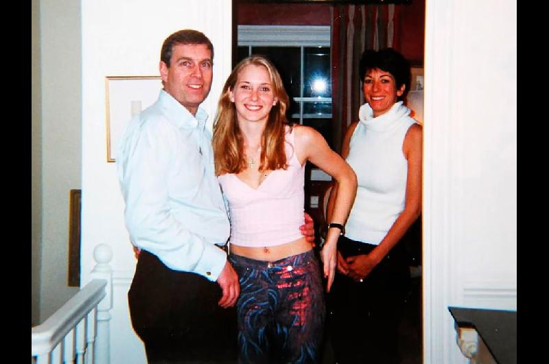 Nueva acusacioacuten contra el expriacutencipe Andreacutes- otra mujer asegura que Epstein la envioacute a su casa para tener sexo