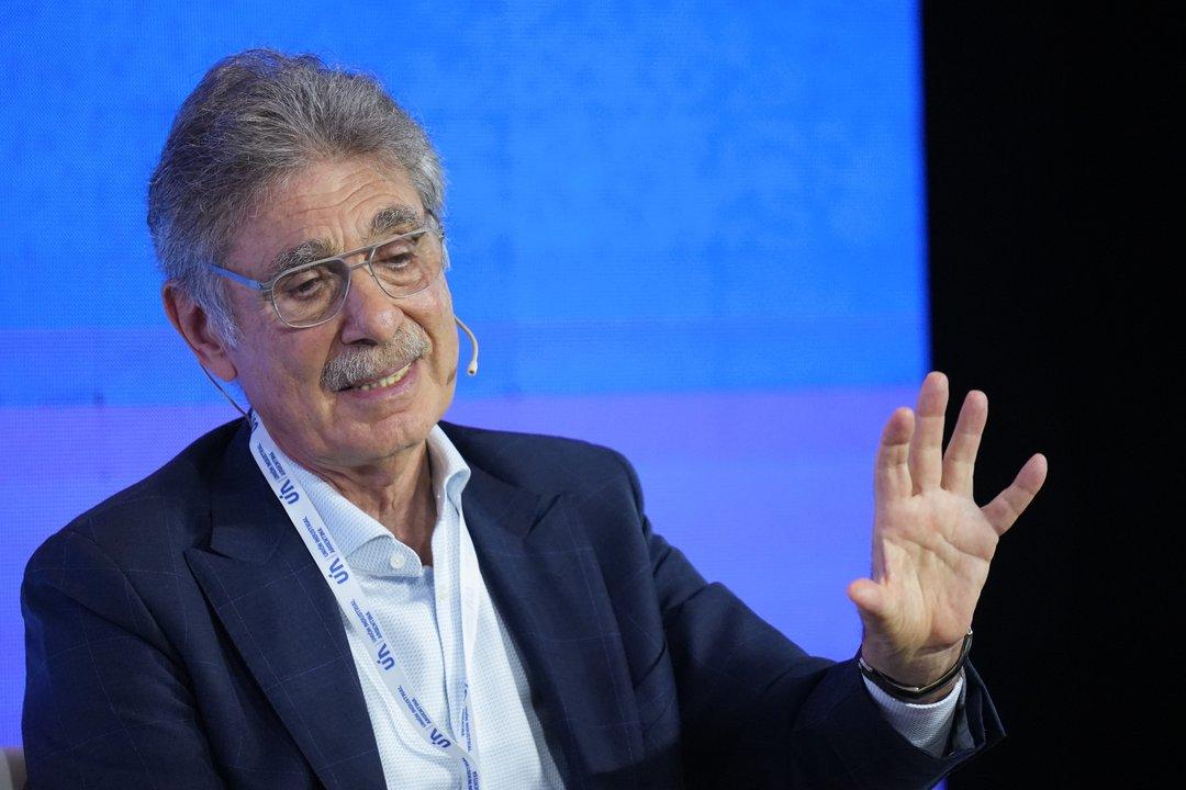 Ahora aparecioacute el apellido Sigman en los vuelos a Pilar