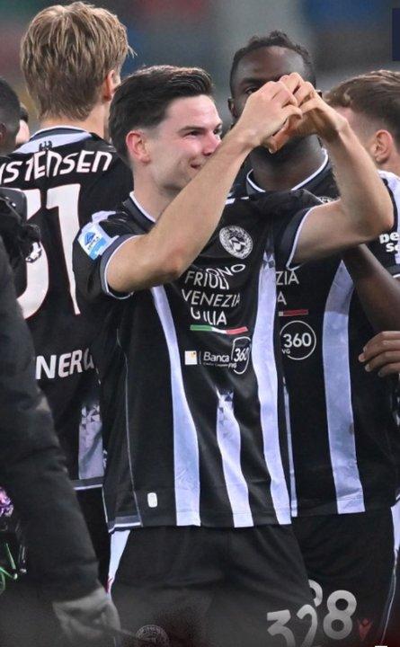 El Udinese le ganoacute a la Roma por la miacutenima y se acerca a las copas europeas