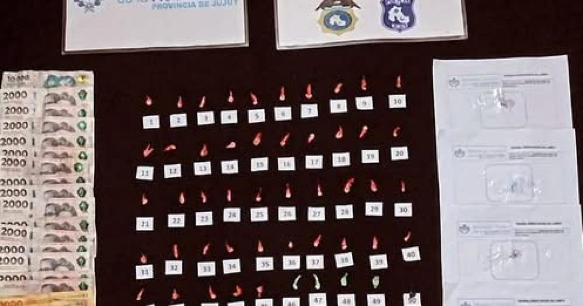 Narcomenudeo- desbarataron buacutenker en barrio Tupac Amaru y arrestan a una mujer