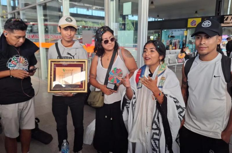 Regresoacute Wara Calpanchay tras ser premiada como Revelacioacuten en Cosquiacuten