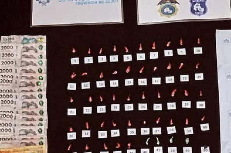 Narcomenudeo- desbarataron buacutenker en barrio Tupac Amaru y arrestan a una mujer