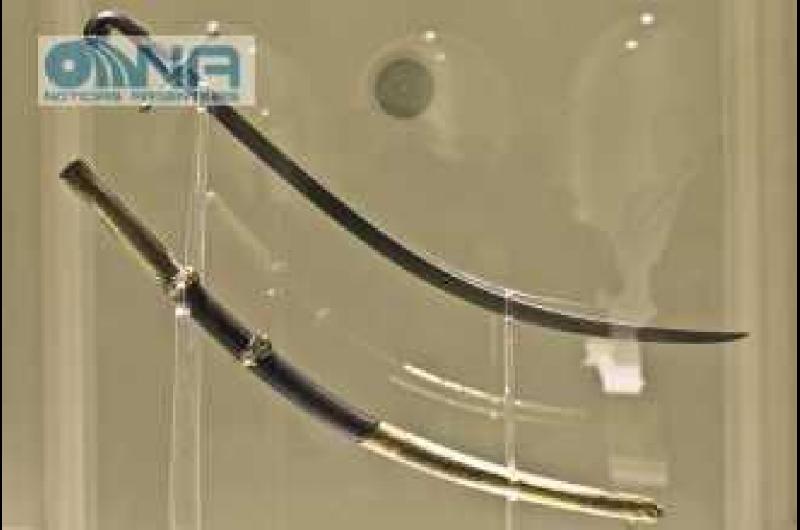 El Sable Corvo de San Martiacuten vuelve al Regimiento de Granaderos