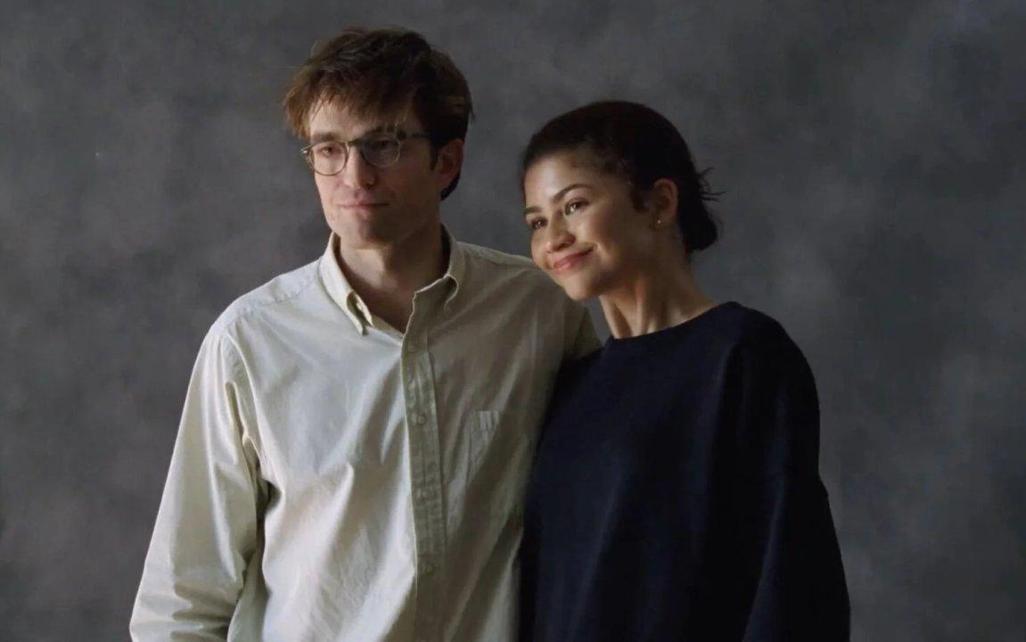 Robert Pattinson y Zendaya protagonizan ldquoThe Dramardquo- de queacute trata 