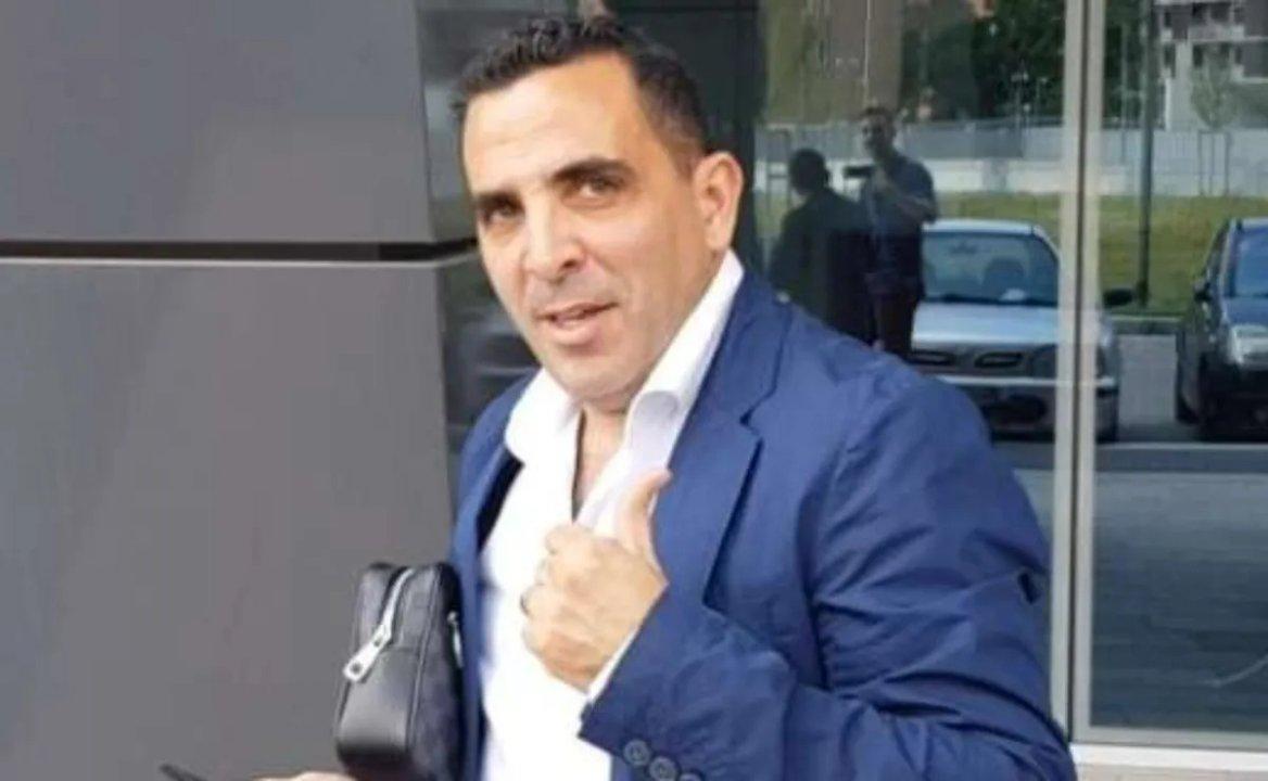 Ladroacuten y vaciador- escrache masivo al agente que se llevoacute a la joya de River y desatoacute una guerra en el fuacutetbol