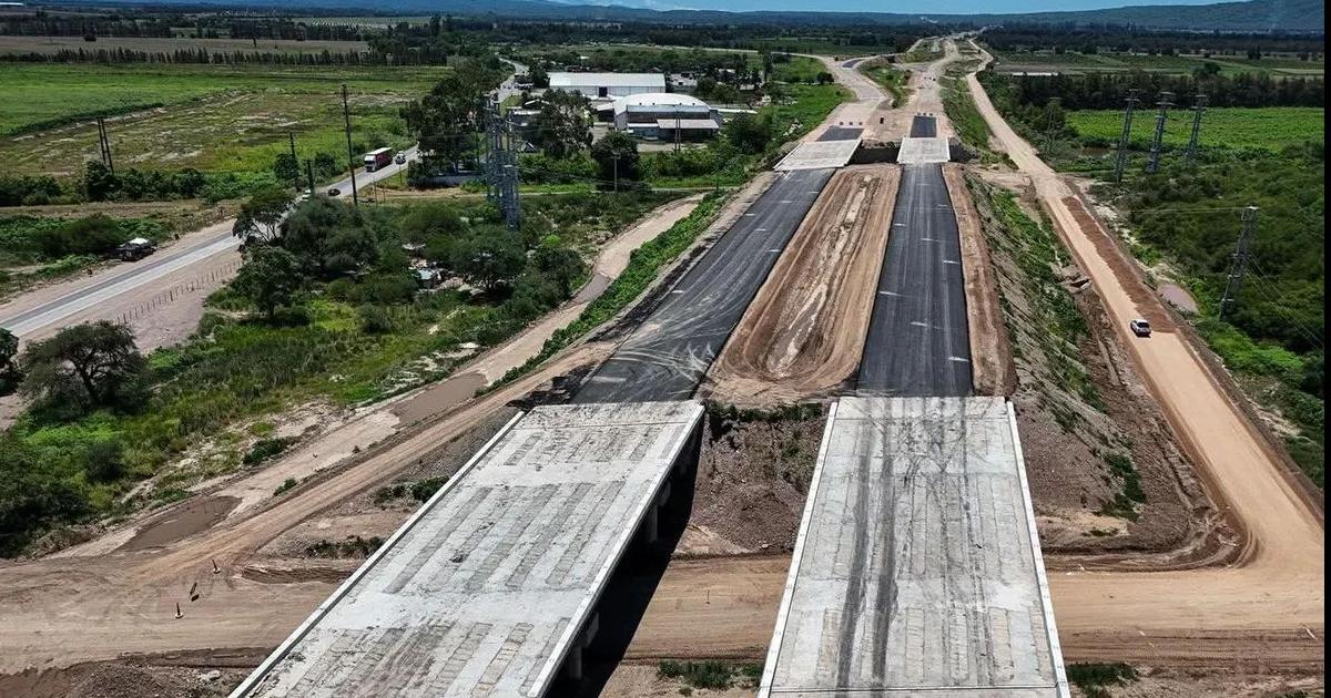 Sadir recorrioacute las obras que la provincia supervisa en la Ruta Nacional 34