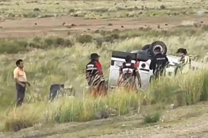 Una camioneta volcoacute sobre Ruta Nacional 9 cerca de La Quiaca