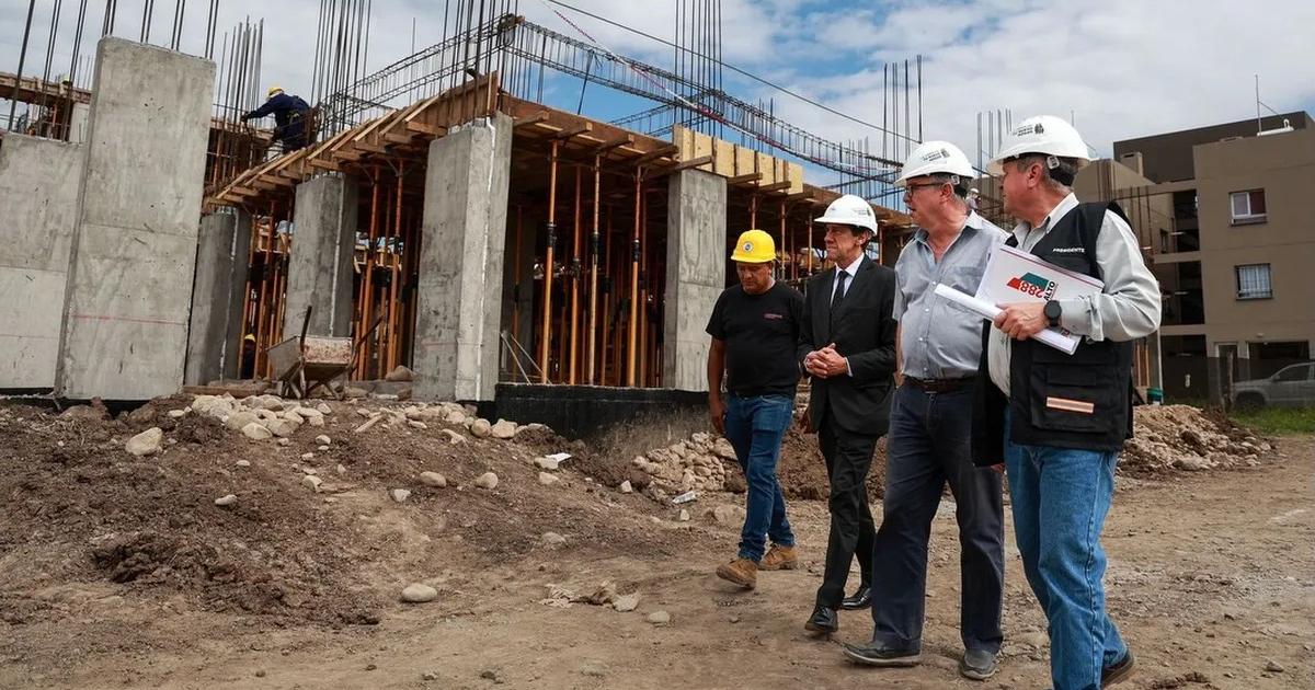 Sadir destacoacute el avance de la obra de 288 Departamentos 