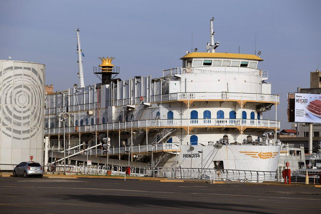 Casino flotante de Puerto Madero- Entre la incertidumbre de una nueva licitacioacuten y la amenaza de un conflicto sindical