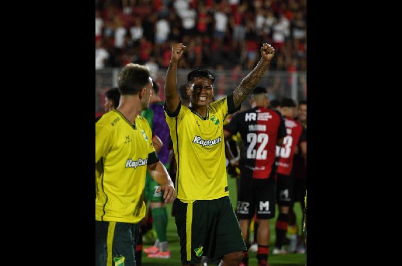 Defensa y Justicia vencioacute a Newellrsquos por el Torneo Apertura