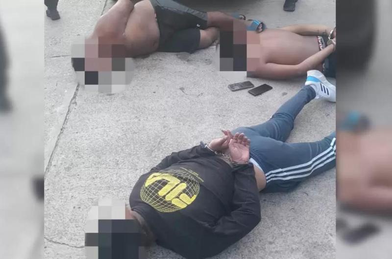 Una persecucioacuten por el centro de San Pedro terminoacute con tres joacutevenes demorados