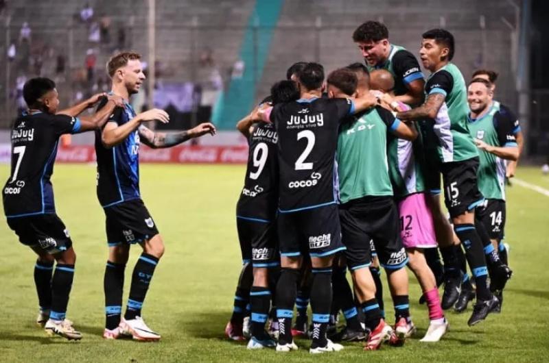 Gimnasia dio el batacazo eliminoacute a Central Coacuterdoba