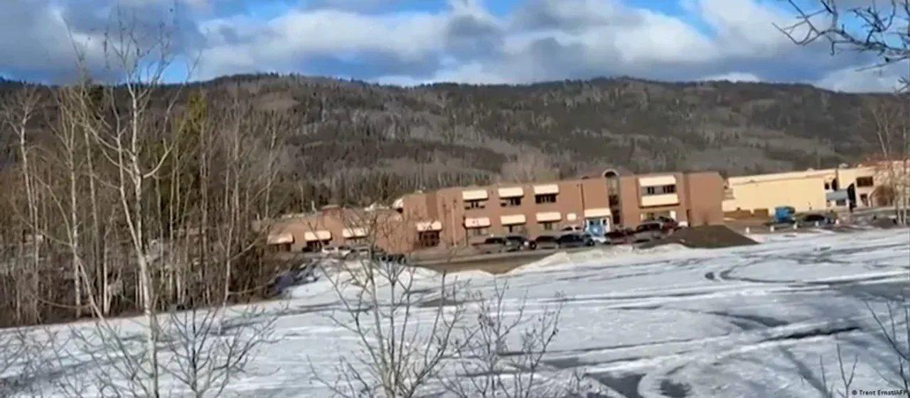 Masacre en una escuela de Canadaacute- al menos 9 muertos 