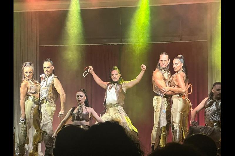 Celeste Muriega y Christian Sancho deslumbran en el estreno de Royal Gauchos