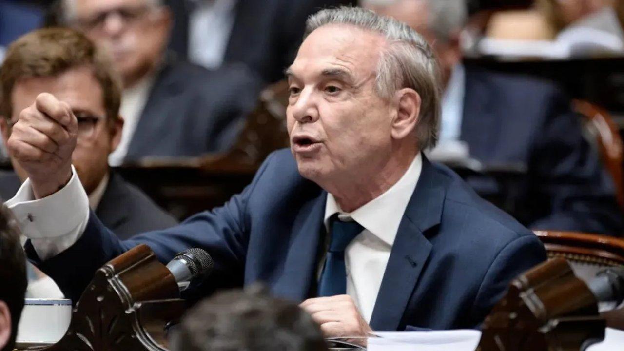 Pichetto apoyoacute la baja de la edad de punibilidad pero advirtioacute que ldquolos recursos asignados son insignificantesrdquo 