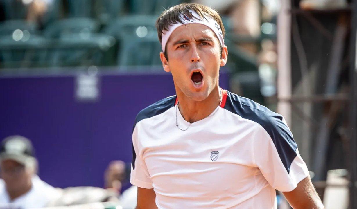 Etcheverry- ldquoTrabajo y me esfuerzo para que mi primer tiacutetulo ATP se deacute en alguacuten momentordquo