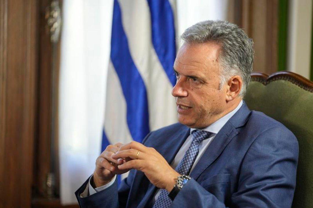 China y Uruguay cooperan en innovacioacuten y desarrollo de biotecnologiacutea agriacutecola