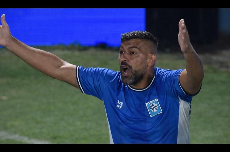 Alicio Dagatti estalloacute tras la goleada- ldquoLa camiseta de Estudiantes de Riacuteo Cuarto no se negociardquo