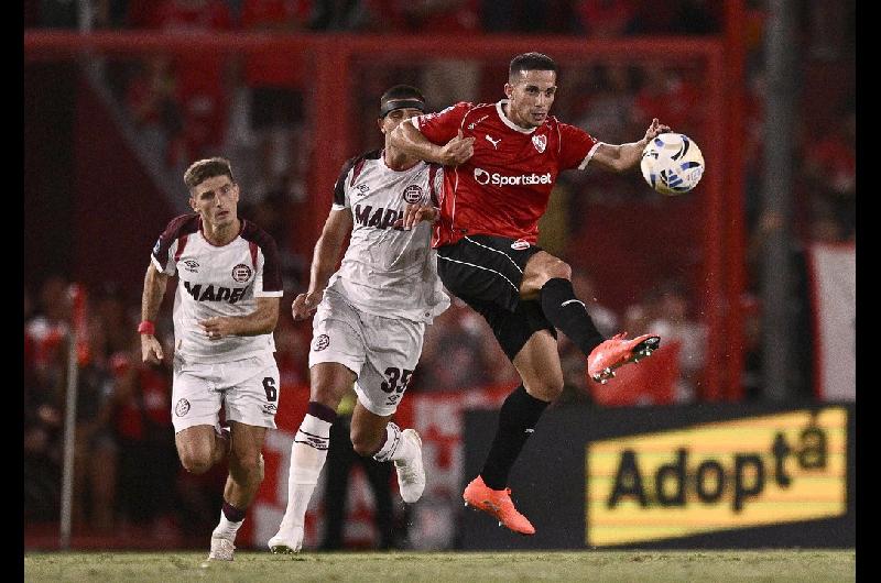 Una figura de Independiente se lesionoacute y se perderaacute los proacuteximos tres partidos