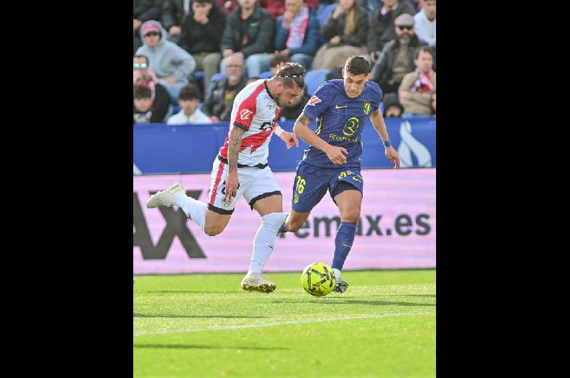 Espantildea- Atleacutetico de Madrid fue goleado por el Rayo Vallecano y quedoacute a 15 puntos de la cima