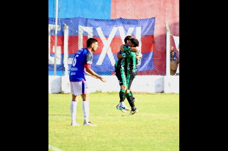 Nueva Chicago debutoacute en la Primera Nacional con un triunfo por la miacutenima ante Guumlemes