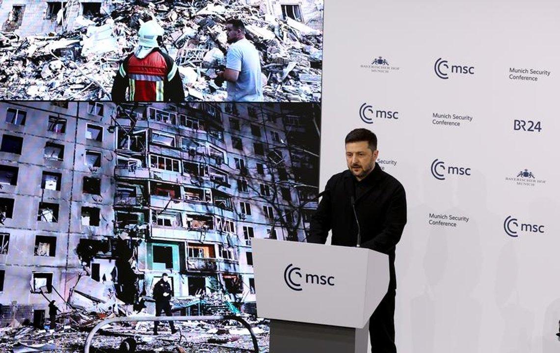 Zelenski pone condiciones para la paz- quiere una garantiacutea de seguridad para su paiacutes por 20 antildeos