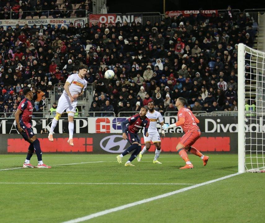 Serie A- Lecce ganoacute de visitante y sumoacute tres puntos clave frente a Cagliari