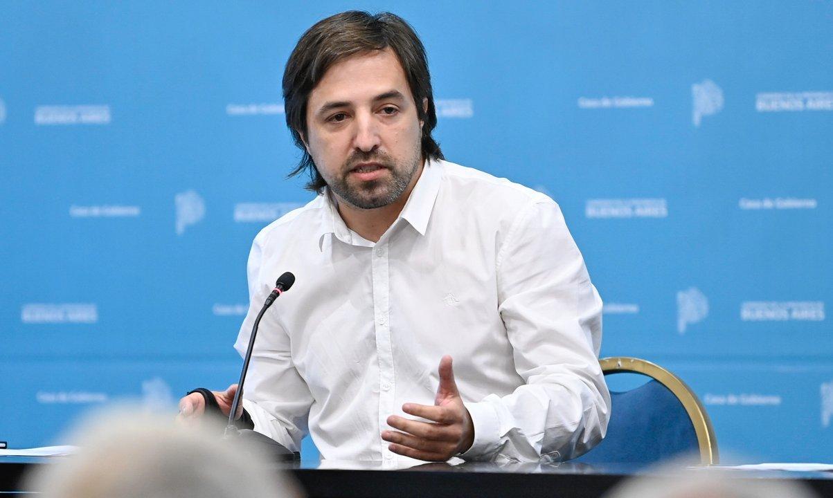 Kicillof y Kreplak intervinieron con un avioacuten sanitario para trasladar al paiacutes a Samid desde Uruguay 