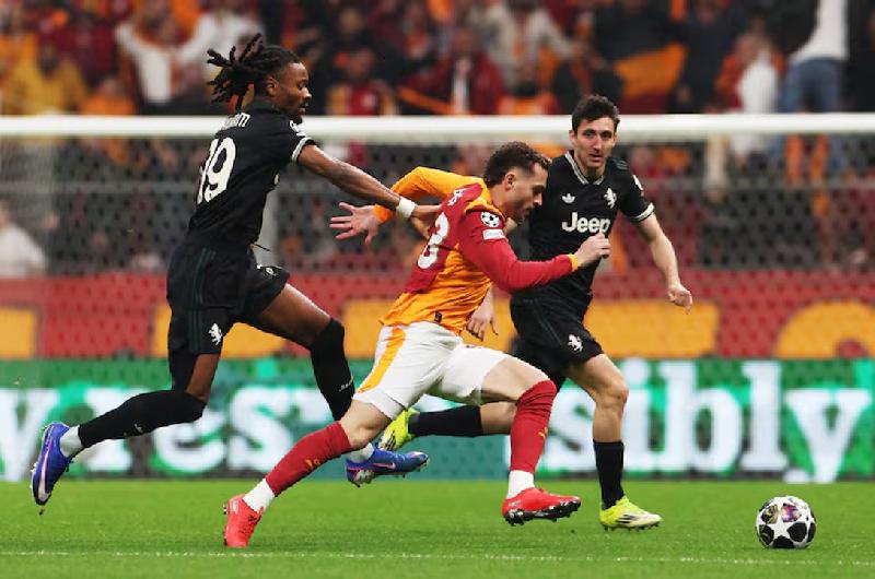 Galatasaray goleoacute a Juventus y dio un paso rumbo a octavos de la Champions League