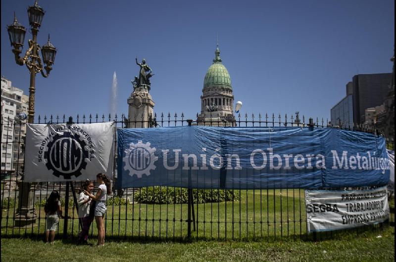 Cuaacuteles son los sindicatos de peso que se suman al paro general de la CGT