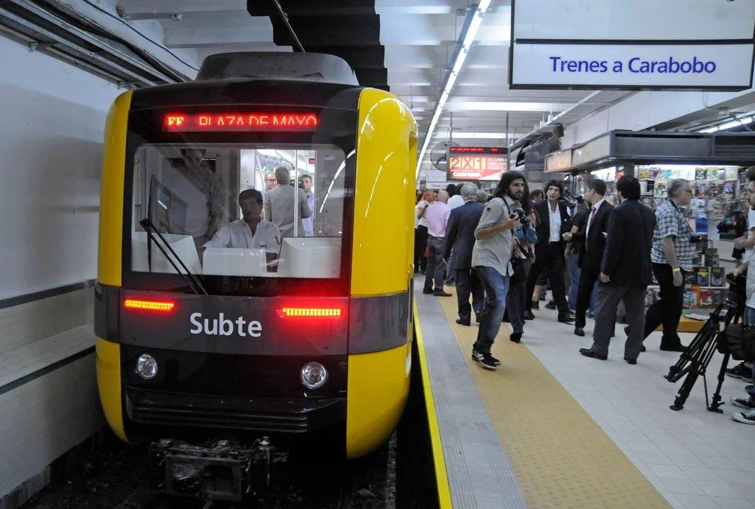 Amenazan con un paro de 24 horas en el subte si avanza la reforma laboral