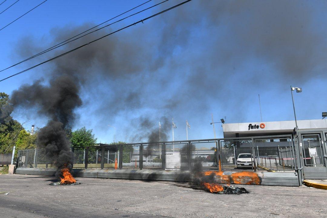 Los testimonios de los trabajadores de FATE despedidos 